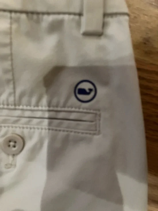 Vineyard Vines Coral, Navy & Red Whale Tees with Khaki Shorts Sz XL (16) EUC - Picture 13 of 15